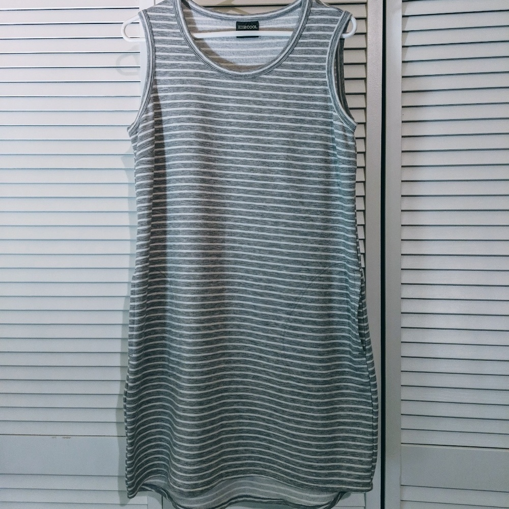 32° COOL Sleeveless Dress